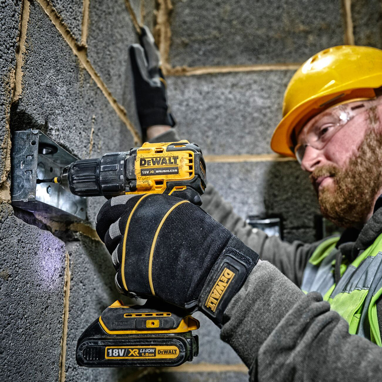 Kit Dewalt DCK373MDR-QW 18V 4Ah