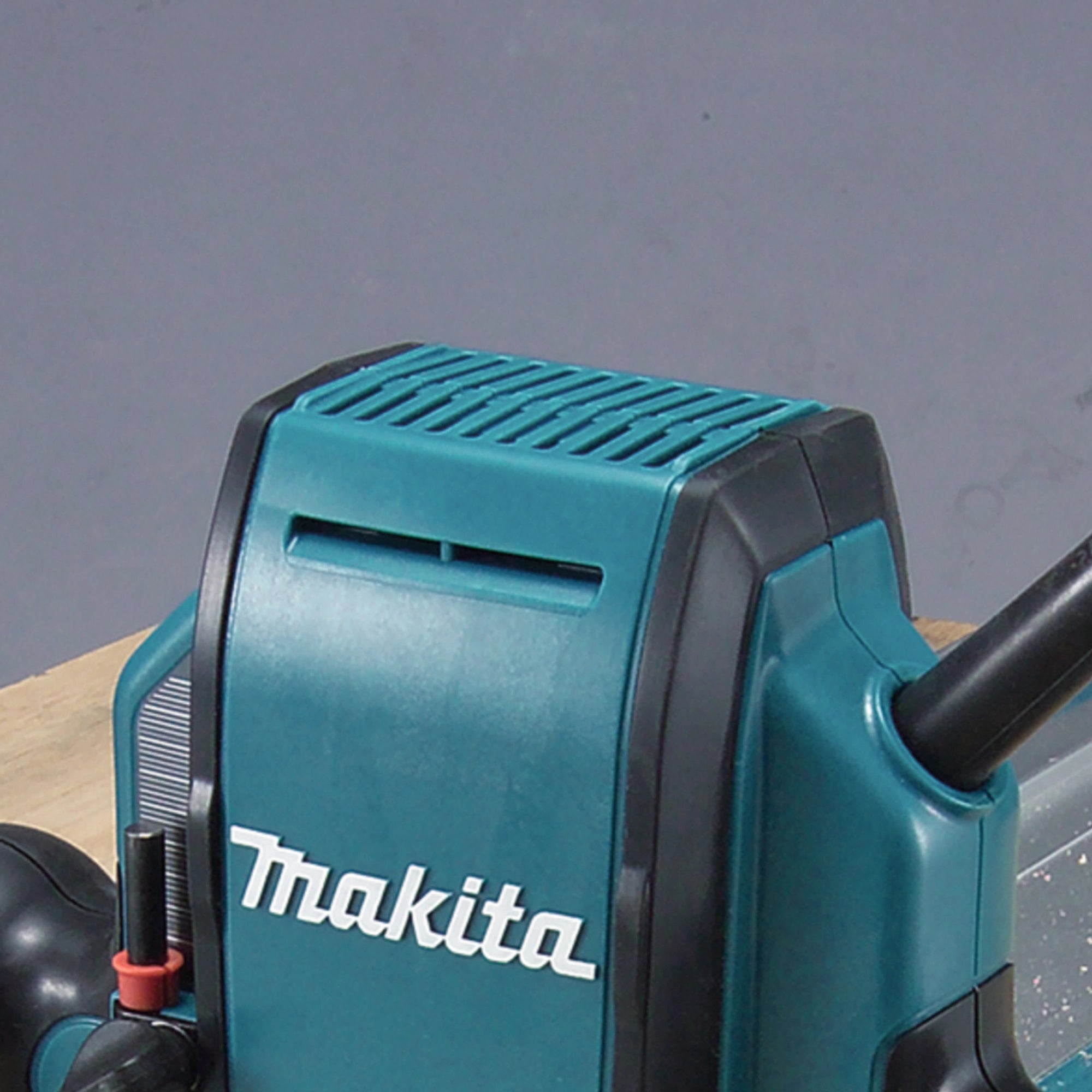 Fresatrice Verticale Makita RP0900J 900W